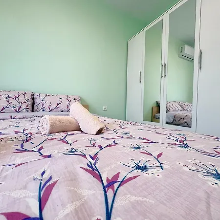 Modern Nest - Free Parking Apartment